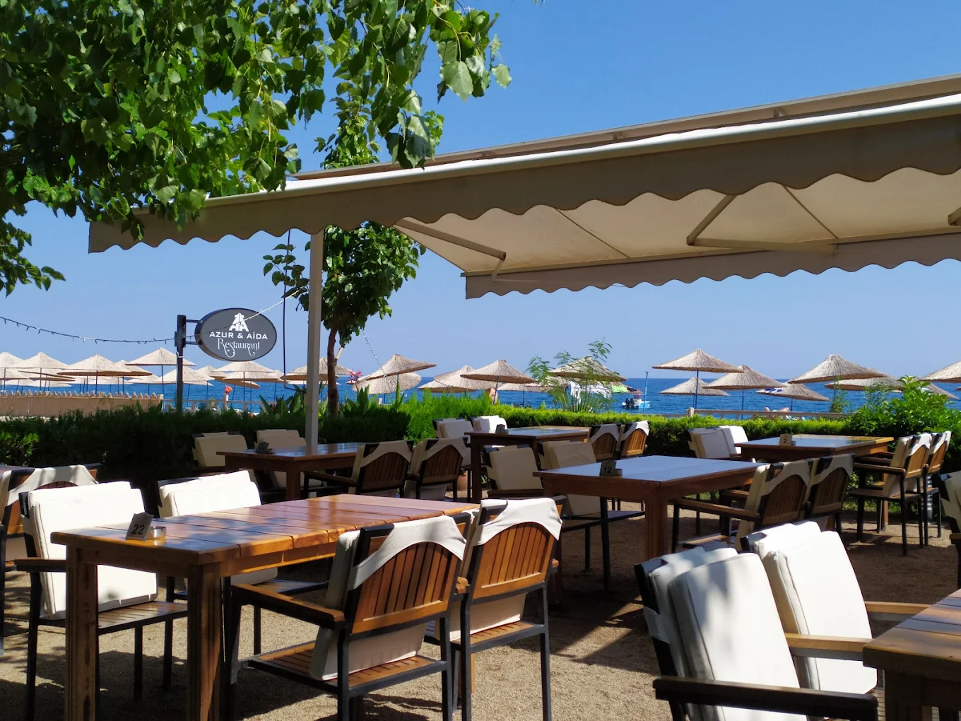 Azur Restaurant - Çıralı'da deniz manzaralı Akdeniz mutfağı restoranı